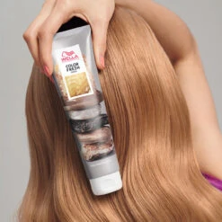 Masque Color Fresh Wella Golden Gloss 150ml -De Coiffure Rabais Golden Gloss wella 150ml 05501.1684847144